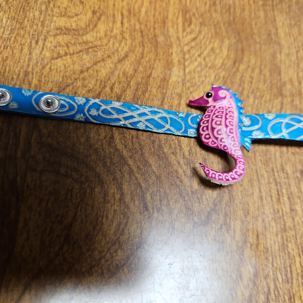 Genuine Leather Sea Horse Leather Bracelet - Picture 4 of 6